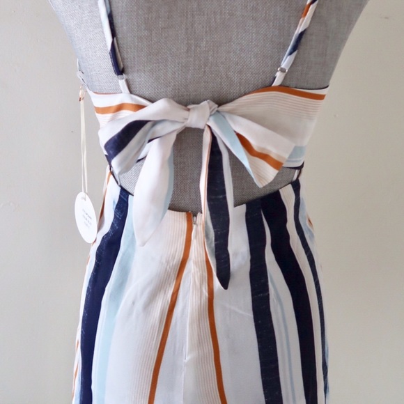 Last One! MIA -Stunning Vibrant Tie-up Romper - Picture 4 of 7